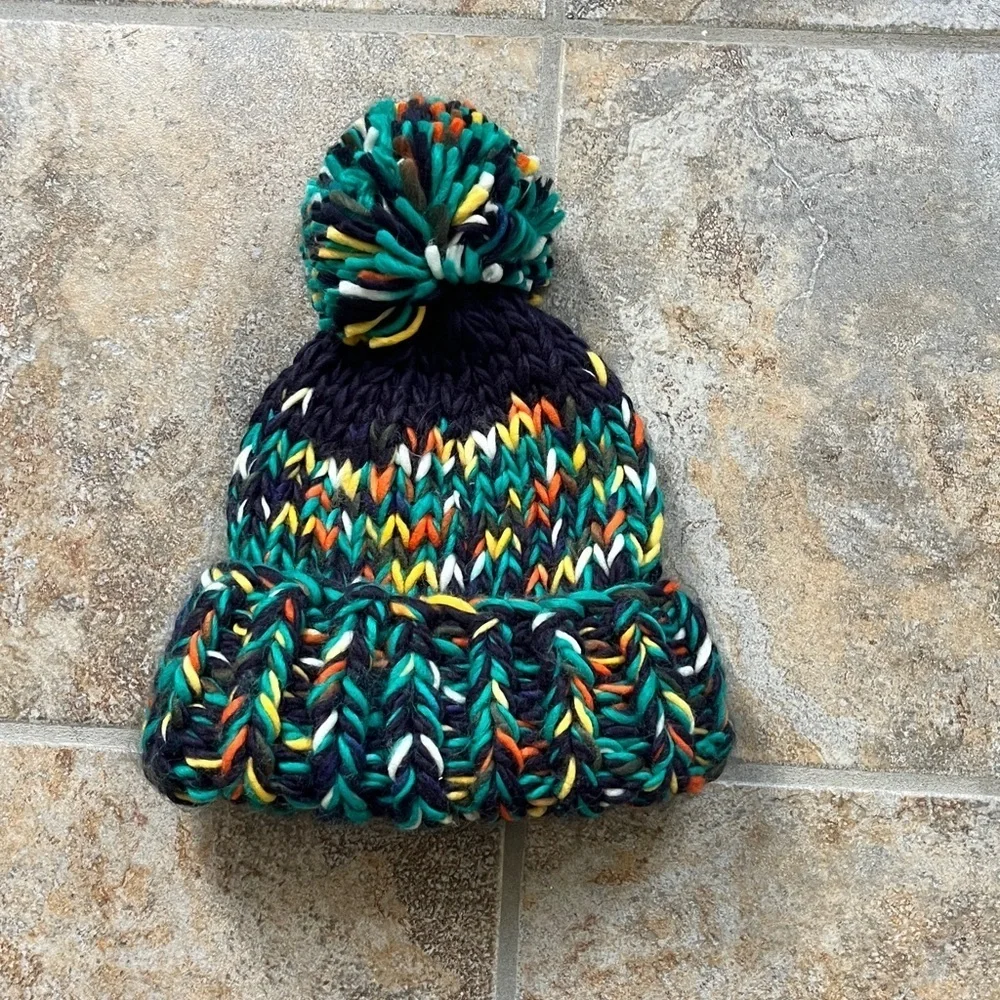 Free People Tide Knit Pom Beanie One Size in Forest Green Combo NWOT